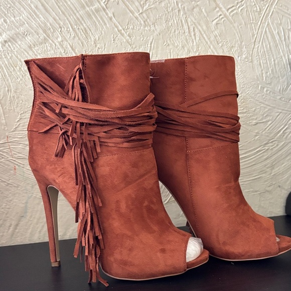 JustFab Rust Fringe Heeled Booties - Picture 1 of 6